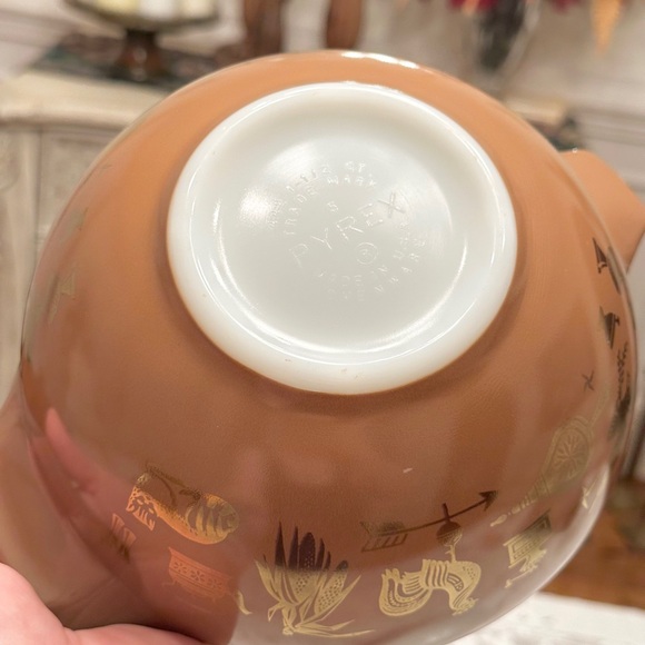 Vintage Pyrex “Early America” Set of 4 Cinderella Nesting Bowls 444 443 442 441 - Picture 8 of 12